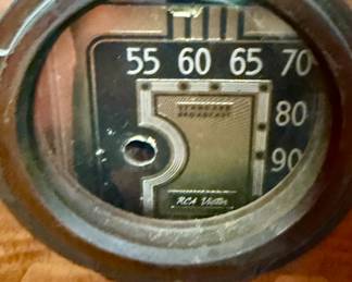 Vintage RCA Victor Console Radio