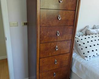 #125 Thomasville Tall Chest of 7 Drawers 22 x 18 x 63 (Part of 6 Piece set sold individually)