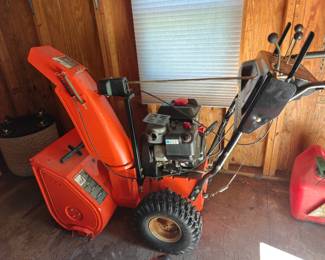 #138 Ariens Snow Blower Deluxe 24 Platinum Series
