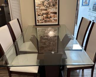 contemporary style dining room set with four chairs