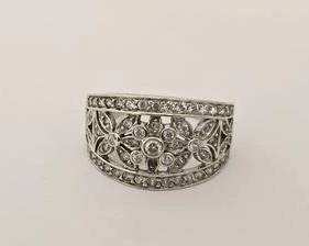 Diamonique Brand 14K White Gold with CZ Stones Flower Design Ring - Size 9