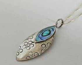 Sterling Silver with Abalone Shell Pendant Necklace - 16" (6 Grams)