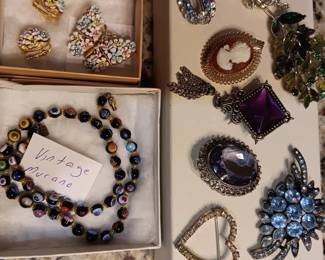 Antique and vintage jewelry