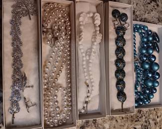 Antique and vintage jewelry