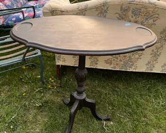 Wooden flip table