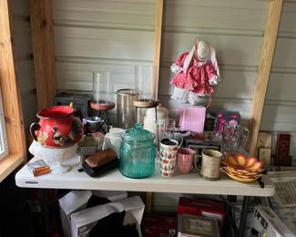 Candle vases and decor