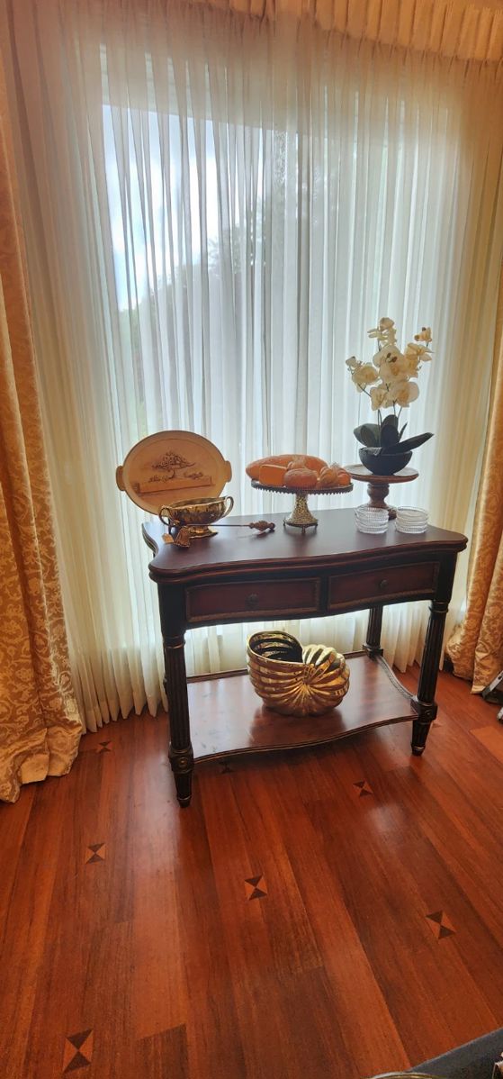 Nice Game Table