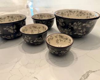 Temptations 5 Piece Nesting Mixing Bowls.