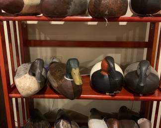 Very nice selection of duck decoys, Mason, Robert Elliston, Bert Graves, Caleb Ridgway Marter, Rick Brown, Captain Harry Jobes, Illinois and Mississippi River.