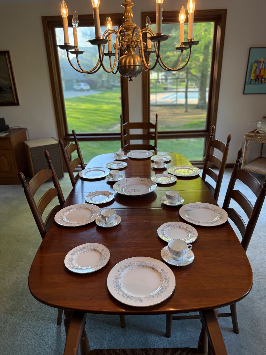 Handsome colonial style table set