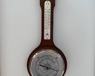 Linden Barometer. It looks accurate 