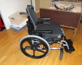 Wheelchair for up to 300 lbs
