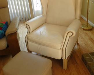 Wing Chair Ottoman goes with Stressless