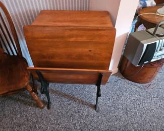 SCHOOL DESK