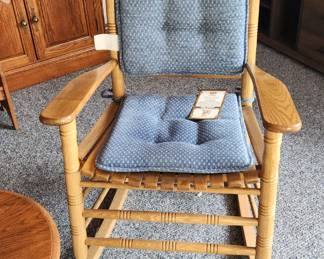 CRACKLE BARREL ROCKING CHAIR