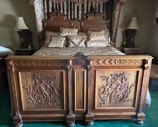 Gorgeous Antique bedroom suite.