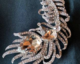Gorgeous Antique Broach.