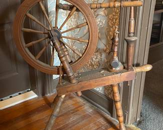 Antique spinning wheel