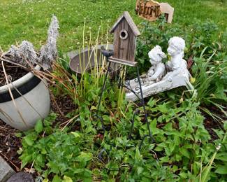 0736Front Yard