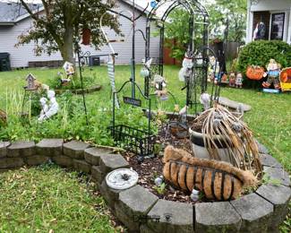 0693Front Yard