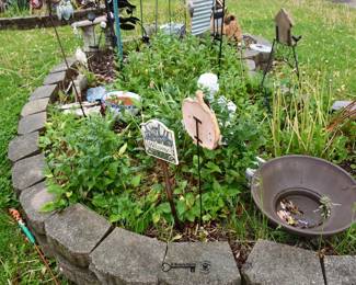 0737Front Yard