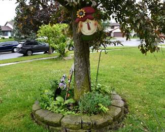 0741Front Yard