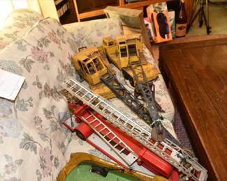 0017Some Highlights North Riverside Estate Sale