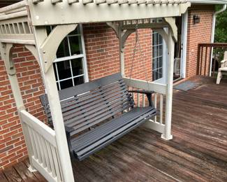 Outdoor garden swing