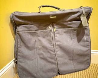 Jaguar Folding Garment Bag