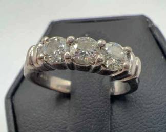 18K White Gold Ring featuring Three Diamonds