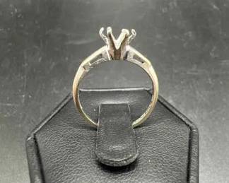 14KT White Gold Ring — No Stone