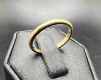 Classic 14K Gold Wedding Band