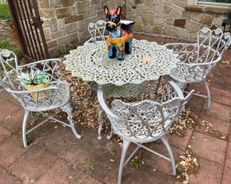 VINTAGE CAST ALUMINUM PATIO SET!