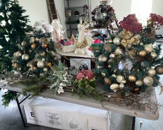 GORGEOUS WREATHS!