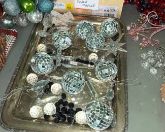 MIRRORED ORNAMENTS