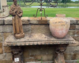 EXQUISITE CONCRETE TABLE & MORE DECOR