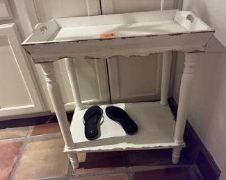 SCRUBBED WHITE TRAY TABLE
