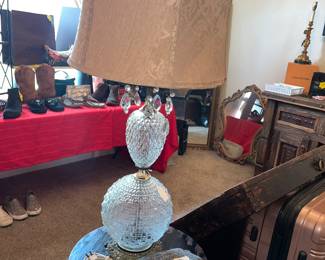 STYLISH CRYSTAL LAMP