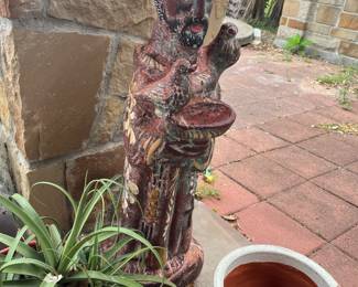 LOTS OF STATUARY