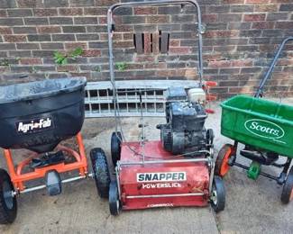 Agri-Fab spreader to connect to hitch, Snapper powerslicer, Scott's spreader