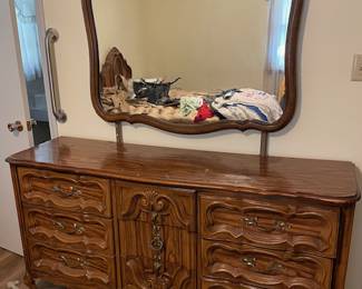 Singer 9 drawer bedroom dress with mirror