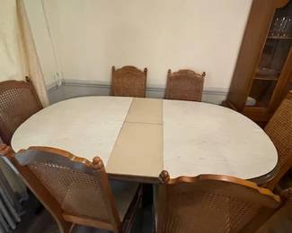 Hard contoured table pad