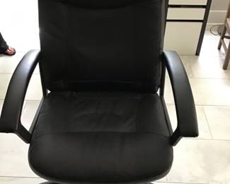 Desk chair