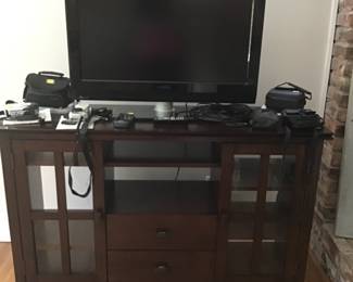 Entertainment stand Phillips 30”TV