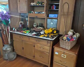Hoosier cabinet