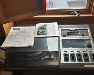 Working vintage Allegeo stereo with speakers and instruction book