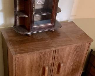Small display cases, storage cabinet