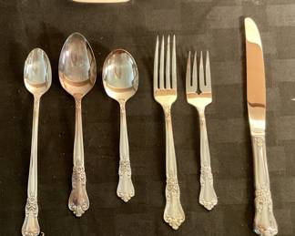 Silver plated flatware set