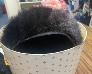VINTAGE MINK HAT W/ HAT BOX