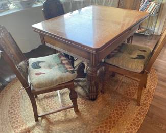ANTIQUE METAL TOP TABLE THAT OPENS 6 CHAIRS LOVELY CONDITION